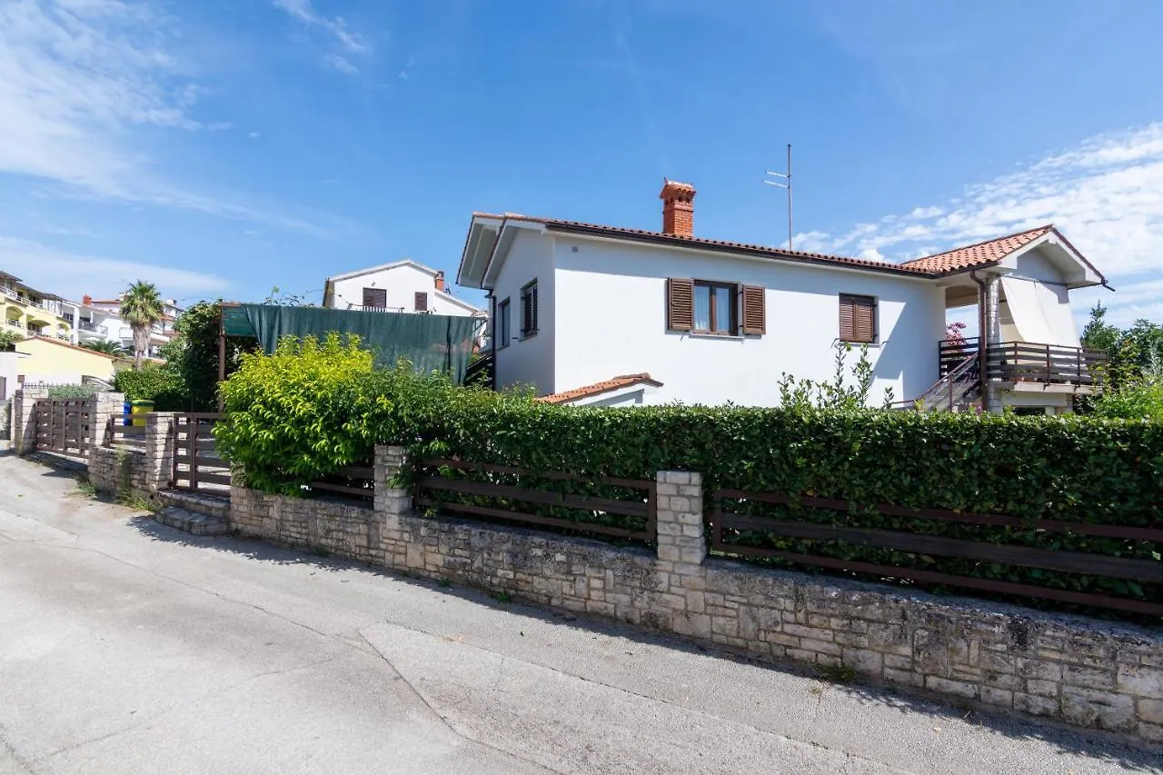 Apartment Pjescana Uvala 7349A Pula