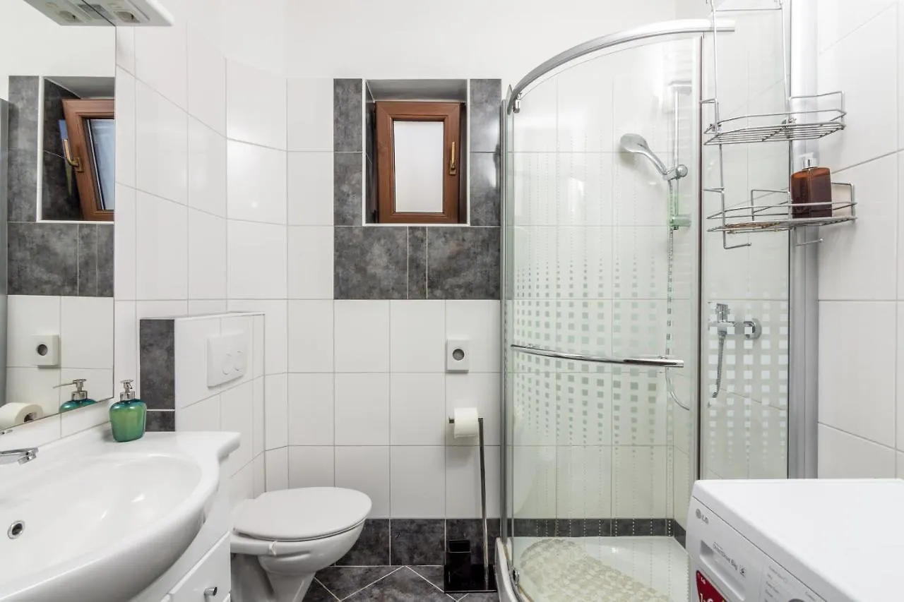 Apartment Pjescana Uvala 7349A Pula 0*,  Croatia